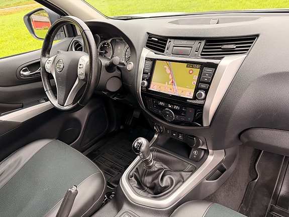 Nissan Navara 24 of 30
