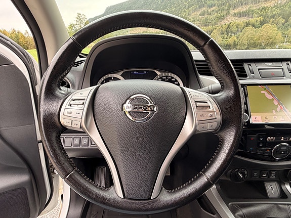 Nissan Navara 28 of 30