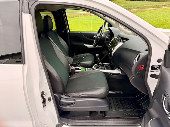 Nissan Navara 21 of 30