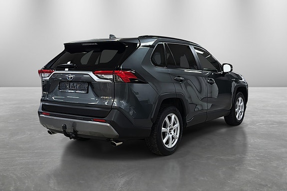 Toyota RAV4 5 of 19