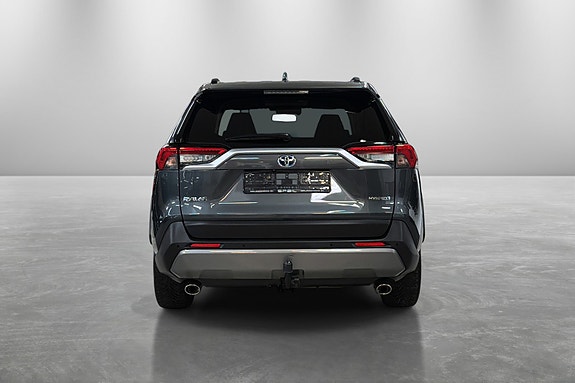 Toyota RAV4 4 of 19