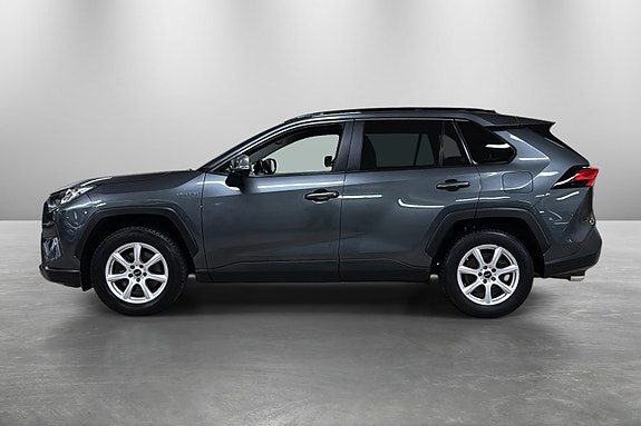 Toyota RAV4 2 of 19