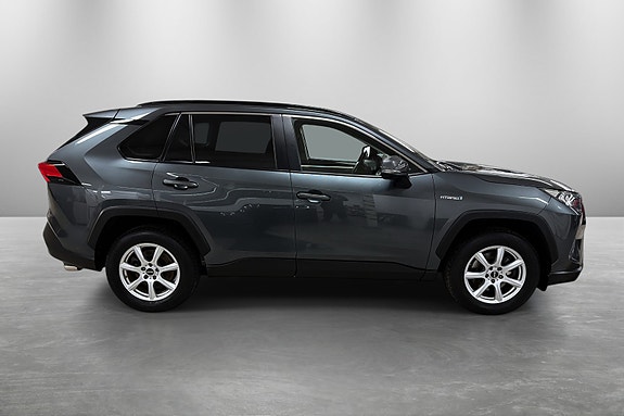 Toyota RAV4 6 of 19