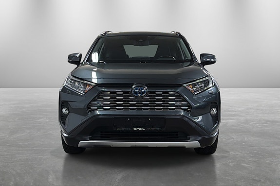 Toyota RAV4 7 of 19