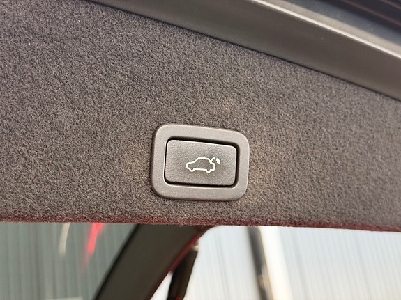 Volvo XC60 14 of 26