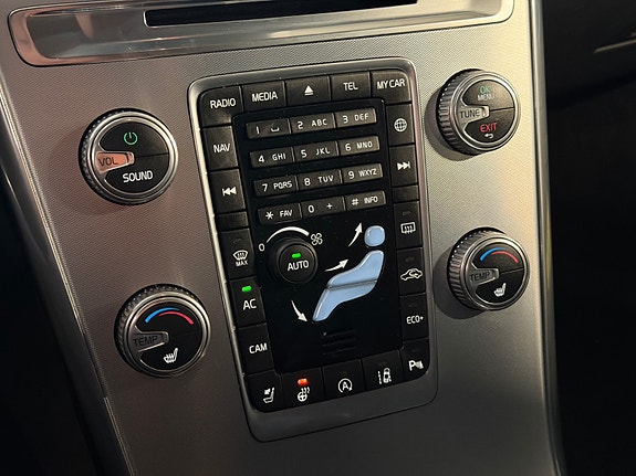 Volvo XC60 23 of 26