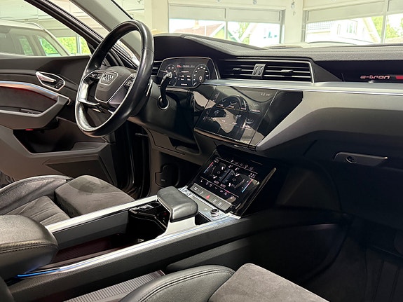 Audi e-tron 18 of 30