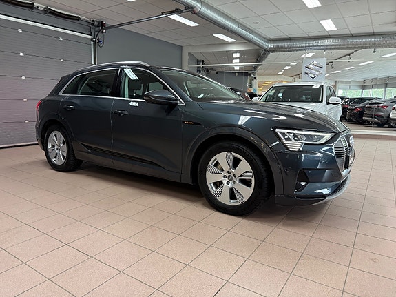Audi e-tron 6 of 30