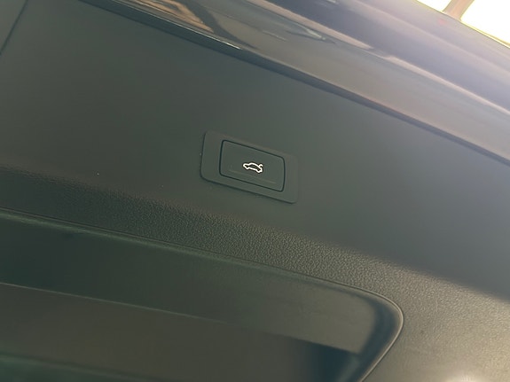 Audi e-tron 15 of 30