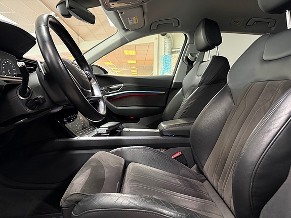 Audi e-tron 21 of 30