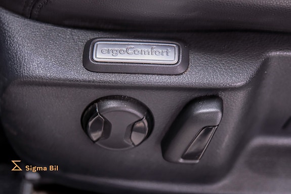 Volkswagen Passat 23 of 30