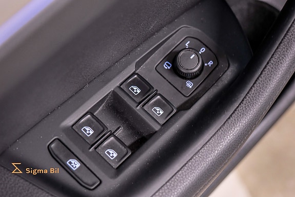 Volkswagen Passat 27 of 30
