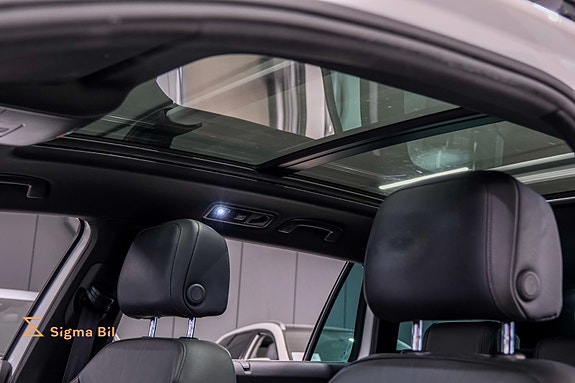 Volkswagen Passat 19 of 30
