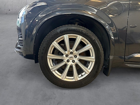 Volvo XC90 9 of 30