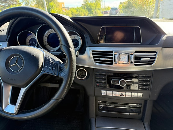 Mercedes-Benz E220 d 9 of 26