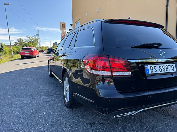 Mercedes-Benz E220 d 5 of 26