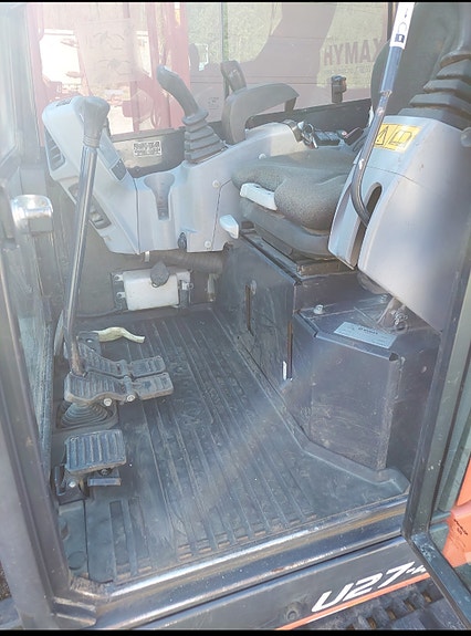 Kubota U27-4 6 of 10