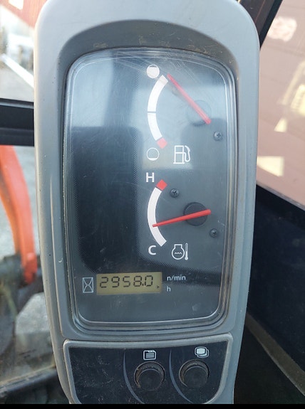 Kubota U27-4 7 of 10