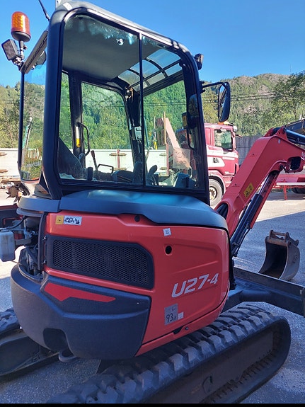 Kubota U27-4 10 of 10