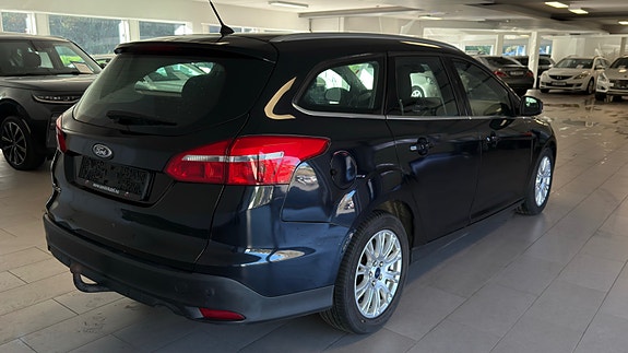 Ford Focus 8 of 30