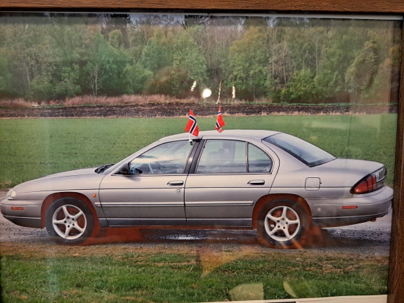Chevrolet Lumina 3 of 8