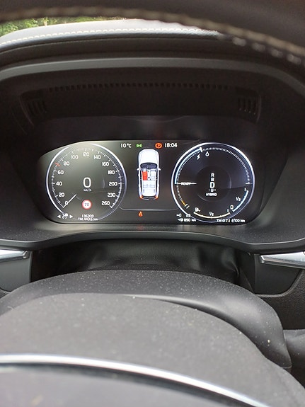 Volvo XC60 12 of 18