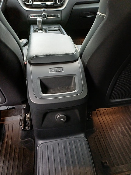 Volvo XC60 9 of 18