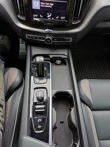 Volvo XC60 13 of 18