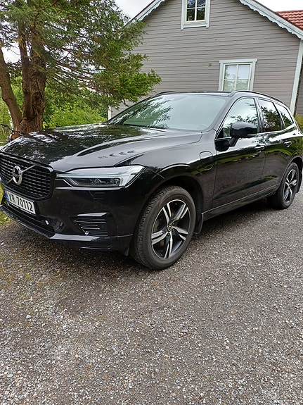 Volvo XC60 2 of 18