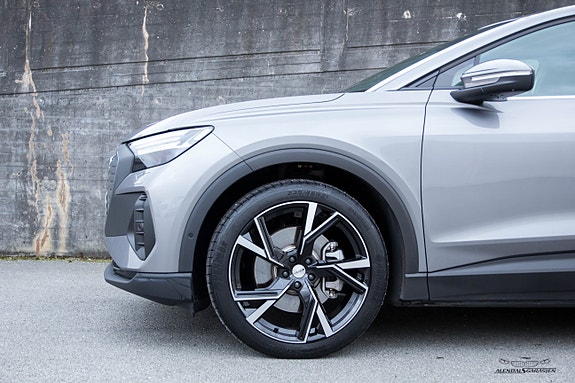 Audi Q4 e-tron 4 of 22