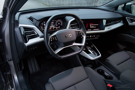 Audi Q4 e-tron 14 of 22