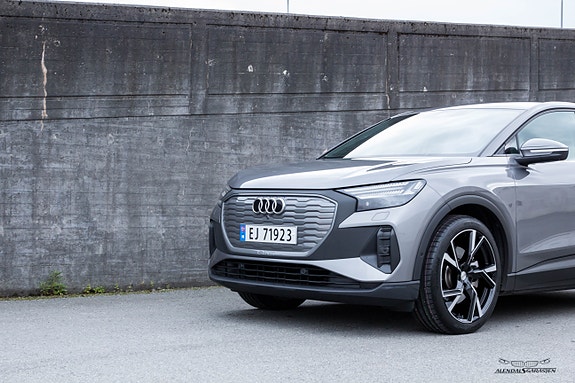 Audi Q4 e-tron 3 of 22