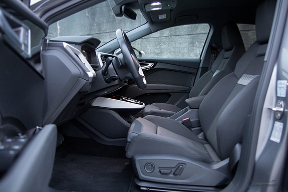 Audi Q4 e-tron 12 of 22
