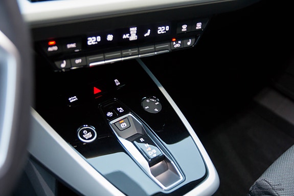 Audi Q4 e-tron 17 of 22