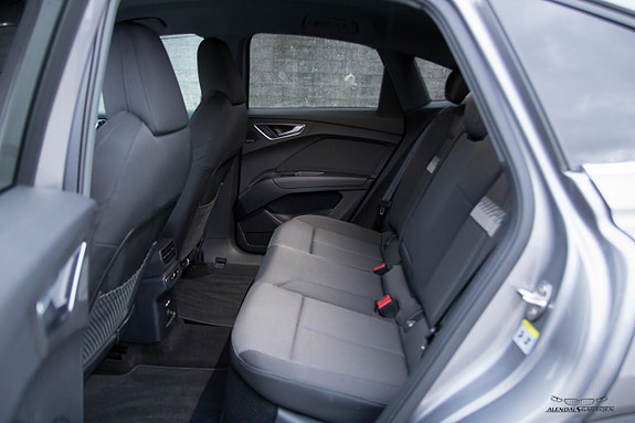 Audi Q4 e-tron 18 of 22