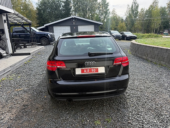 Audi A3 4 of 21