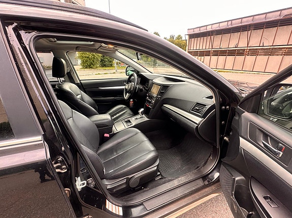 Subaru Legacy 28 of 29