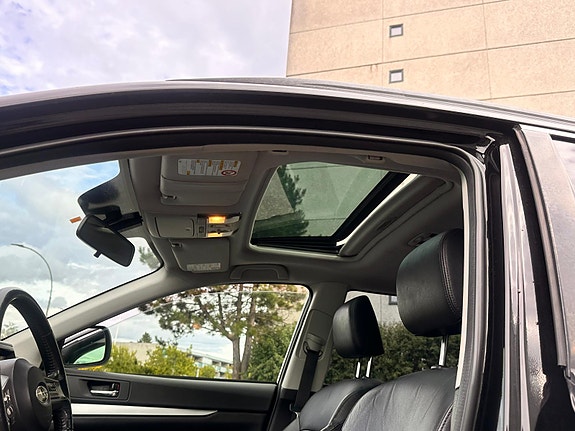 Subaru Legacy 16 of 29