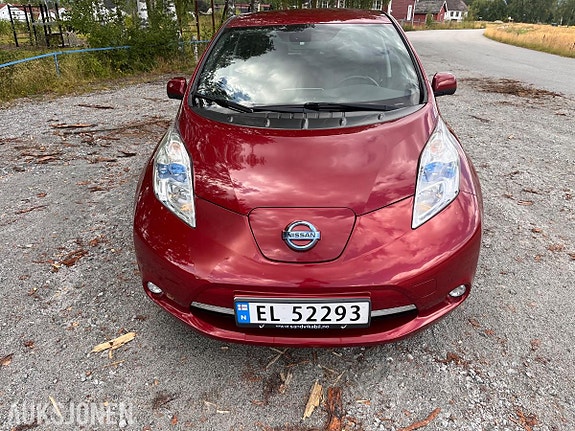 Nissan Leaf 2 of 15