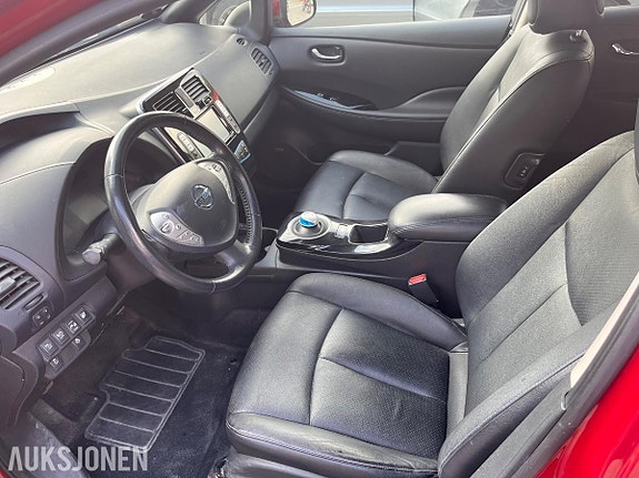 Nissan Leaf 7 of 15
