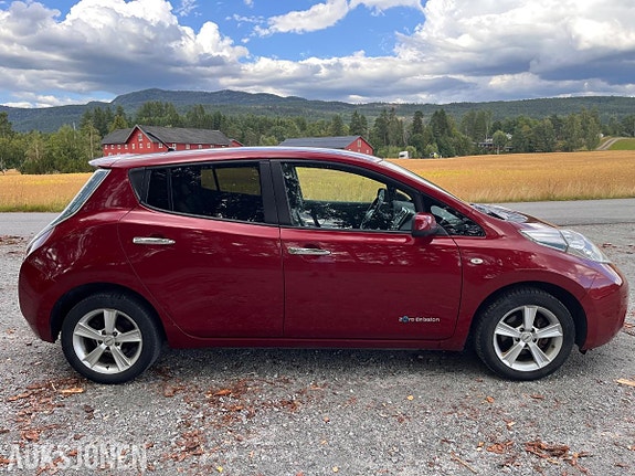 Nissan Leaf 6 of 15