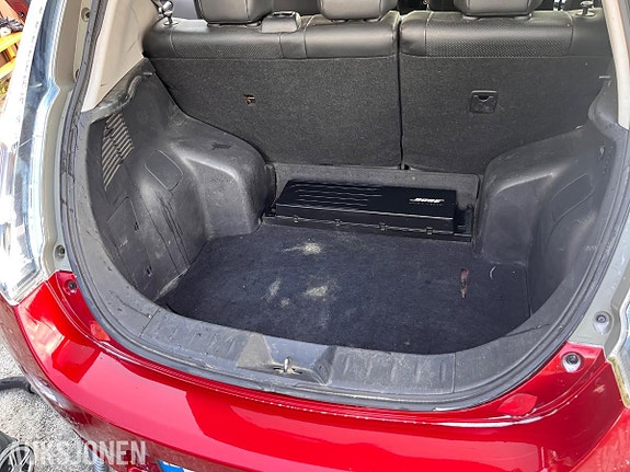 Nissan Leaf 13 of 15