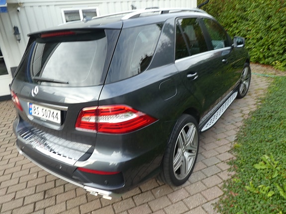 Mercedes-Benz ML250 4 of 10
