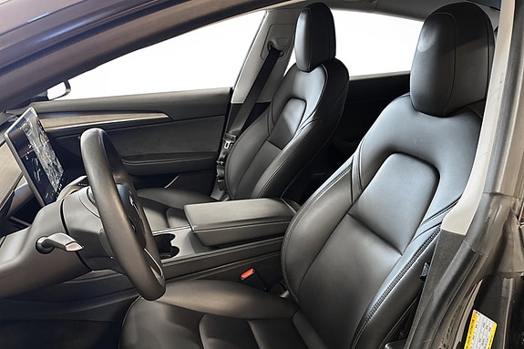 Tesla Model 3 12 of 29
