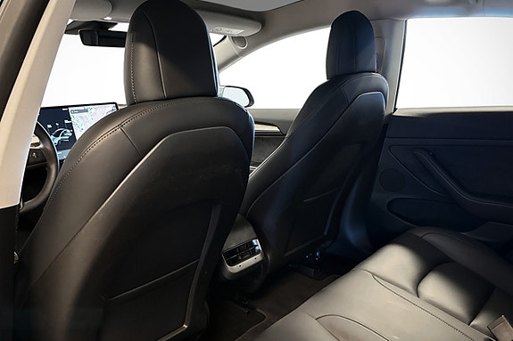 Tesla Model 3 15 of 29