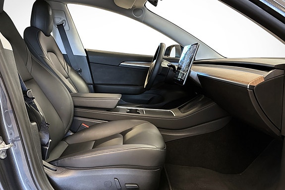 Tesla Model 3 25 of 29