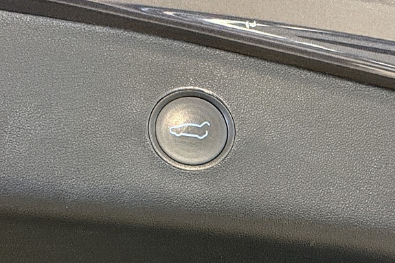 Tesla Model 3 28 of 29