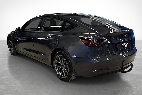 Tesla Model 3 8 of 29