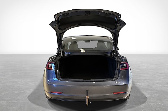 Tesla Model 3 26 of 29