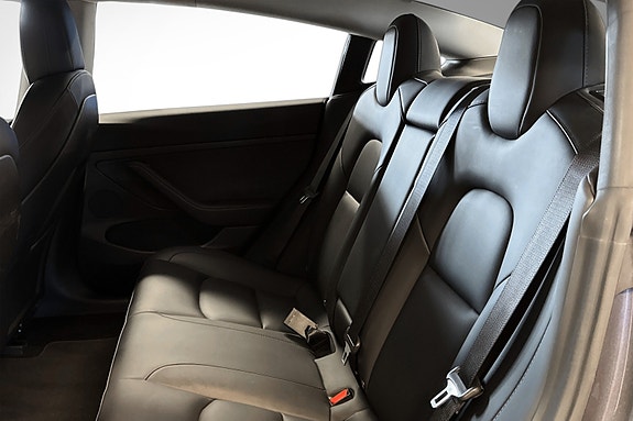 Tesla Model 3 14 of 29